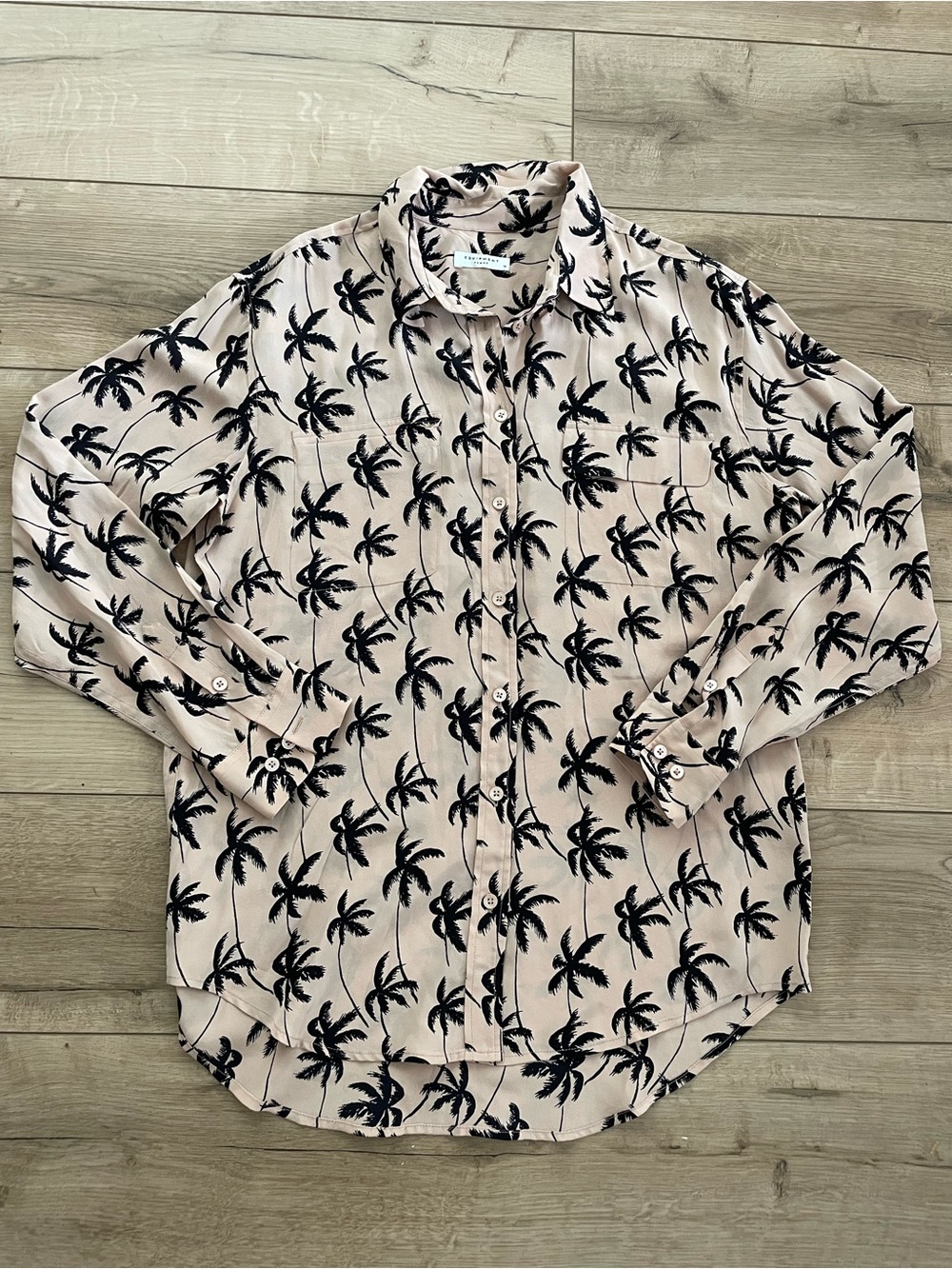 Equipment Femme 100% Silk Palm Tree Print Slim Signature Blouse Medium